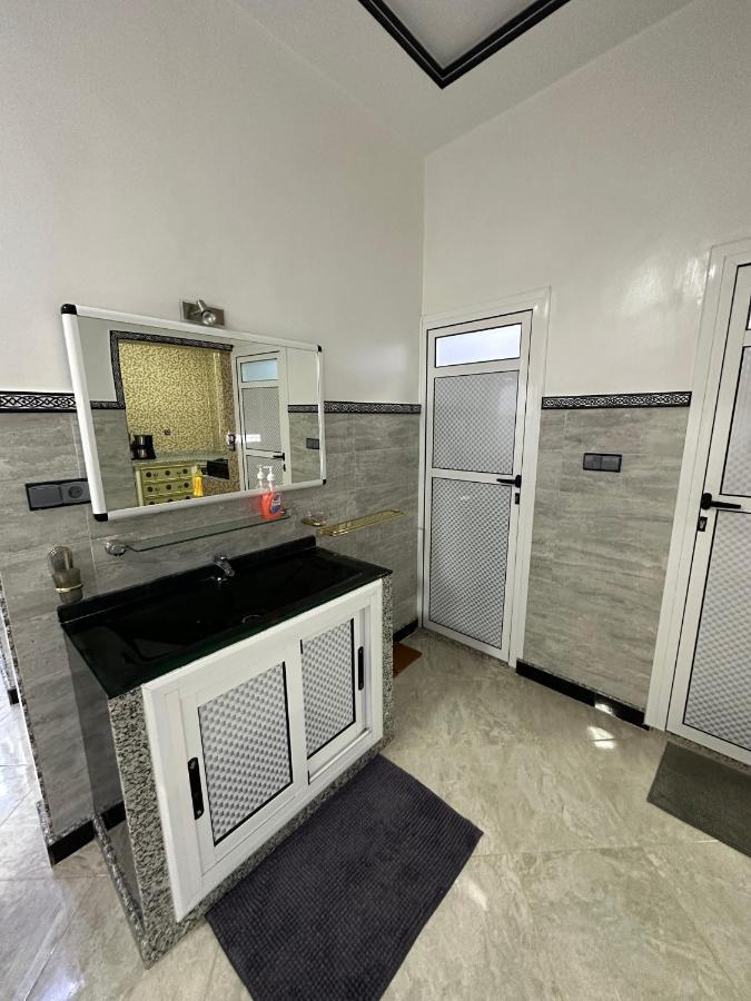 Bel Appartement 1Er Etage Confortable Pres De La Plage - Specialement Pour Familles Saïdia Kültér fotó