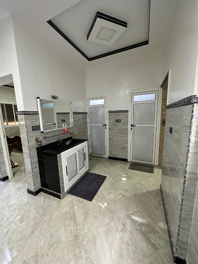 Bel Appartement 1Er Etage Confortable Pres De La Plage - Specialement Pour Familles Saïdia Kültér fotó